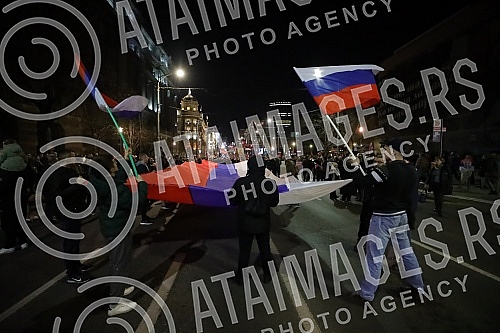 War veterans and People's Patrols organized a protest on the day of the beginning of the NATO aggression on our country, in front of the General Staff.Ratni veterani i Narodne patrole organizovali su protest na dan pocetka agresije NATO pakta na na