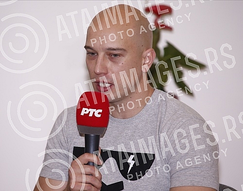 Press conference of the acting and author team of the film 