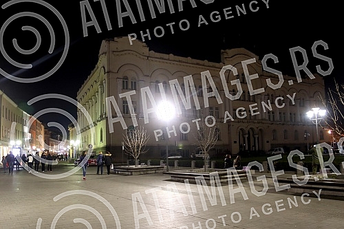 Tonight, Banja Luka symbolically marked the 23rd anniversary of the NATO aggression on the Federal Republic of Yugoslavia with a siren for sounding the alarm and turning off the lights on the facilities of the City Administration and the Banski dvor.