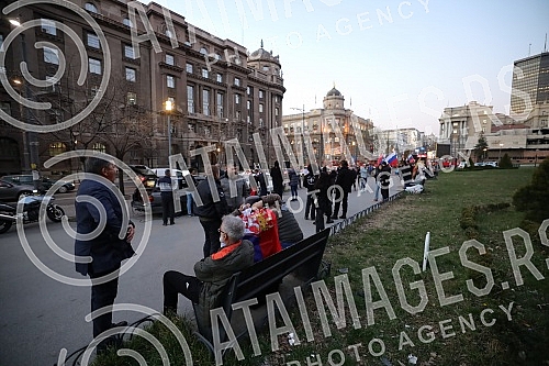 War veterans and People's Patrols organized a protest on the day of the beginning of the NATO aggression on our country, in front of the General Staff.Ratni veterani i Narodne patrole organizovali su protest na dan pocetka agresije NATO pakta na na