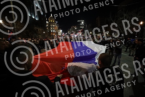 War veterans and People's Patrols organized a protest on the day of the beginning of the NATO aggression on our country, in front of the General Staff.Ratni veterani i Narodne patrole organizovali su protest na dan pocetka agresije NATO pakta na na