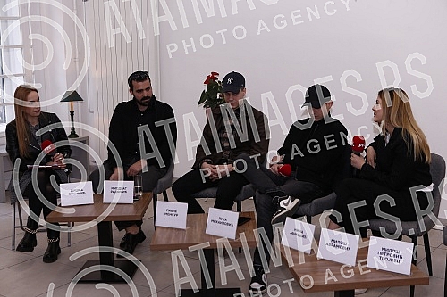 Press conference of the acting and author team of the film 