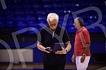The Dusan Ivkovic Belgrade basketball clinic was held in the Ranko Zeravica hall, and on that occasion, prizes were awarded to the most experienced coaches and basketball workers.U hali Ranko Zeravica odrzana je Beogradska kosarkaska klinika Dusan 