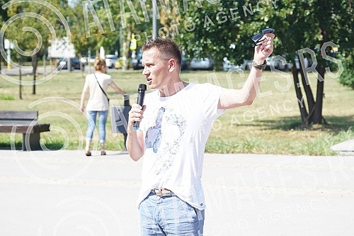 Animal rights protest in front of the Veterinary Administration.Protest za prava zivotinja ispred Uprave za veterinu.