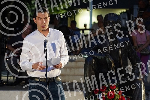Dom omladine Beograd and the Borislav Pekic Foundation organized an event dedicated to the great man of our literature, Borislav Pekic, on the occasion of commemorating the thirty years since his death, at the Pekic monument on Cvetni trg.Dom omlad