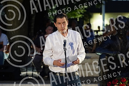 Dom omladine Beograd and the Borislav Pekic Foundation organized an event dedicated to the great man of our literature, Borislav Pekic, on the occasion of commemorating the thirty years since his death, at the Pekic monument on Cvetni trg.Dom omlad