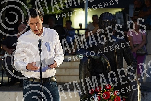 Dom omladine Beograd and the Borislav Pekic Foundation organized an event dedicated to the great man of our literature, Borislav Pekic, on the occasion of commemorating the thirty years since his death, at the Pekic monument on Cvetni trg.Dom omlad