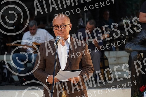 Dom omladine Beograd and the Borislav Pekic Foundation organized an event dedicated to the great man of our literature, Borislav Pekic, on the occasion of commemorating the thirty years since his death, at the Pekic monument on Cvetni trg.Dom omlad