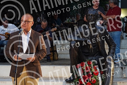 Dom omladine Beograd and the Borislav Pekic Foundation organized an event dedicated to the great man of our literature, Borislav Pekic, on the occasion of commemorating the thirty years since his death, at the Pekic monument on Cvetni trg.Dom omlad