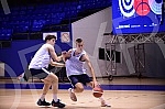 The second day of the Dusan Ivkovic Belgrade Basketball Clinic, organized by the Association of Basketball Coaches of Serbia, is held at the Ranko Zeravica Sports Hall in New Belgrade.Drugi dan Beogradske kosarkaske klinika Dusan Ivkovic u organiza
