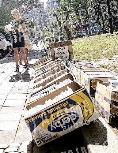 Kosovska street closed due to the sale of used books.Kosovska ulica zatvorena zbog prodaje polovnih knjiga.