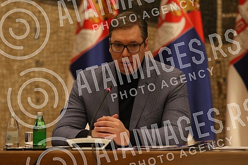 The session of the Government of the Republic of Serbia was opened to the public and was attended by the President of the Republic of Serbia Aleksandar Vucic, the Governor of the National Bank of Serbia Jorgovanka Tabakovic and directors of public co