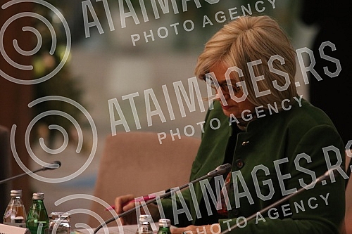 The session of the Government of the Republic of Serbia was opened to the public and was attended by the President of the Republic of Serbia Aleksandar Vucic, the Governor of the National Bank of Serbia Jorgovanka Tabakovic and directors of public co