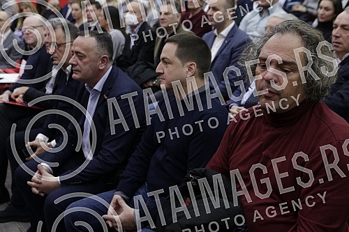 The President of the Socialist Party of Serbia, Ivica Dacic, held a meeting with the leadership of the Belgrade City and Municipal Organizations of the SPS.Predsednik Socijalisticke partije Srbije Ivica Dacic odrzao je sastanak sa rukovodstvom beog