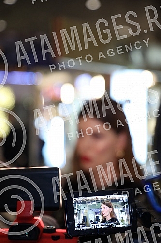 The well-known Italian brand KIKO Milano is organizing the first MAKE-UP MARATHON this weekend at the Gallery shopping center in Belgrade, and as part of today's event, actress Tamara Dragicevic and make-up artist Nena Ilic gave visitors tips on givi