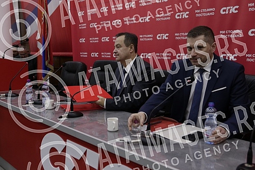 The President of the Socialist Party of Serbia, Ivica Dacic, held a meeting with the leadership of the Belgrade City and Municipal Organizations of the SPS.Predsednik Socijalisticke partije Srbije Ivica Dacic odrzao je sastanak sa rukovodstvom beog