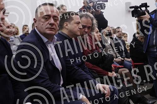 The President of the Socialist Party of Serbia, Ivica Dacic, held a meeting with the leadership of the Belgrade City and Municipal Organizations of the SPS.Predsednik Socijalisticke partije Srbije Ivica Dacic odrzao je sastanak sa rukovodstvom beog
