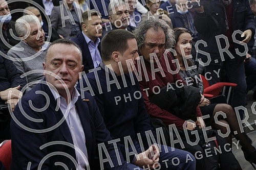 The President of the Socialist Party of Serbia, Ivica Dacic, held a meeting with the leadership of the Belgrade City and Municipal Organizations of the SPS.Predsednik Socijalisticke partije Srbije Ivica Dacic odrzao je sastanak sa rukovodstvom beog