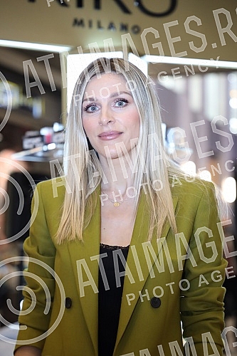 The well-known Italian brand KIKO Milano is organizing the first MAKE-UP MARATHON this weekend at the Gallery shopping center in Belgrade, and as part of today's event, actress Tamara Dragicevic and make-up artist Nena Ilic gave visitors tips on givi