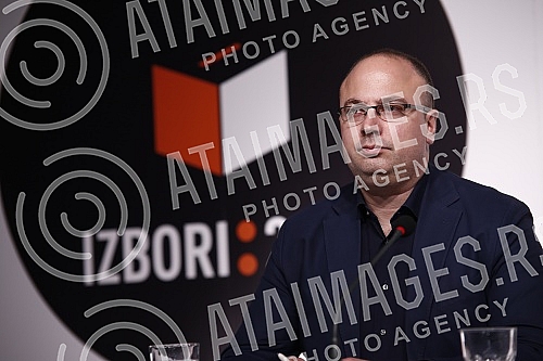 A press conference was held in Miljenko Dereta's premises, at which the CRTA observation mission announced preliminary findings on the monitoring of the election day and the assessment of the quality of the voting process.U prostoru Miljenko Dereta