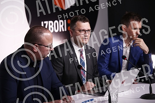 A press conference was held in Miljenko Dereta's premises, at which the CRTA observation mission announced preliminary findings on the monitoring of the election day and the assessment of the quality of the voting process.U prostoru Miljenko Dereta
