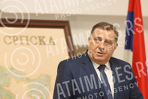 The leader of the Alliance of Independent Social Democrats and candidate for the president of Republika Srpska, Milorad Dodik, said at a press conference that his victory in the General Elections in BiH is unquestionable and he pointed out that tomor
