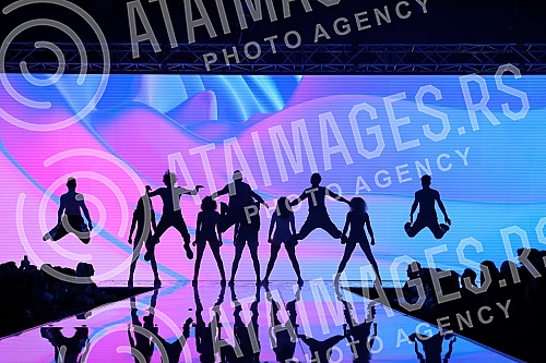 The fashion show of the famous footwear brand Steve Madden was held in Hangar 1 in the Port of Belgrade.Modna revija poznatog brenda obuce Steve Madden odrzana je u Hangaru 1 u Luci Beograd.