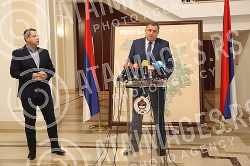 The leader of the Alliance of Independent Social Democrats and candidate for the president of Republika Srpska, Milorad Dodik, said at a press conference that his victory in the General Elections in BiH is unquestionable and he pointed out that tomor
