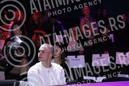 The fashion show of the famous footwear brand Steve Madden was held in Hangar 1 in the Port of Belgrade.Modna revija poznatog brenda obuce Steve Madden odrzana je u Hangaru 1 u Luci Beograd.