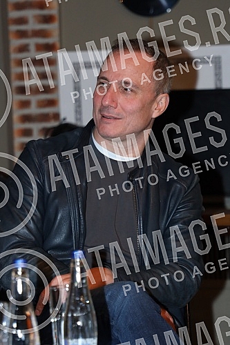 On the occasion of the premiere of the play Death and the Girl based on the play by Ariel Dorfman in the Bitef theater, a press conference was held in the Bitef club.Povodom premijere predstave Smrt i devojka prema drami Arijela Dorfmana u Bitef te