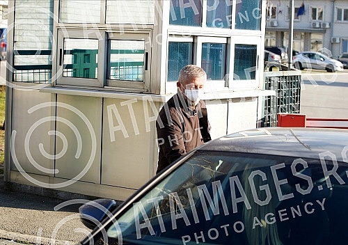 President of FSS, Slavisa Kokeza testified as a citizen at the premises of the Service for the Fight against Organized Crime (SBPOK) in Makis.Predsednik FSS-a Slavisa Kokeza davao je iskaz u svojstvu gradjana u  prostorijama Sluzbe za borbu protiv 