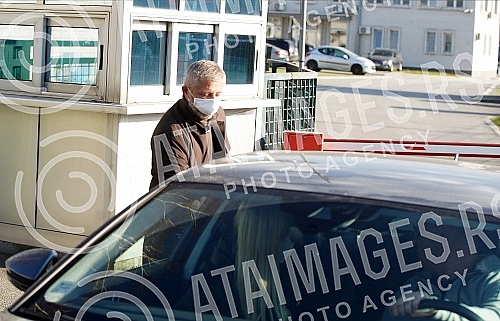 President of FSS, Slavisa Kokeza testified as a citizen at the premises of the Service for the Fight against Organized Crime (SBPOK) in Makis.Predsednik FSS-a Slavisa Kokeza davao je iskaz u svojstvu gradjana u  prostorijama Sluzbe za borbu protiv 