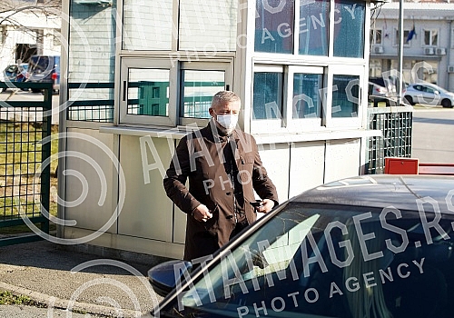 President of FSS, Slavisa Kokeza testified as a citizen at the premises of the Service for the Fight against Organized Crime (SBPOK) in Makis.Predsednik FSS-a Slavisa Kokeza davao je iskaz u svojstvu gradjana u  prostorijama Sluzbe za borbu protiv 