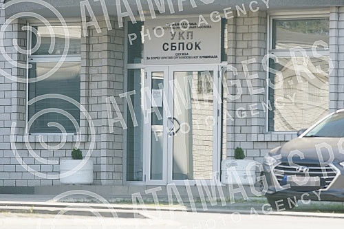 President of FSS, Slavisa Kokeza testified as a citizen at the premises of the Service for the Fight against Organized Crime (SBPOK) in Makis.Predsednik FSS-a Slavisa Kokeza davao je iskaz u svojstvu gradjana u  prostorijama Sluzbe za borbu protiv 