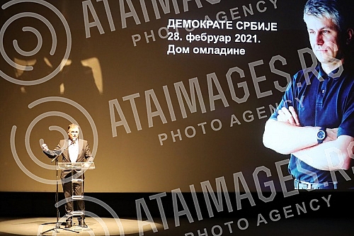 In the Youth center, a group of excluded members of the Democratic party organized a gathering of 