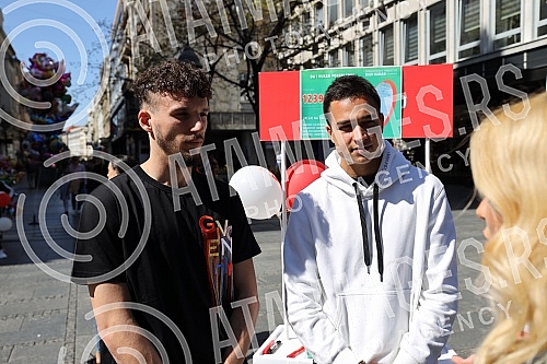 The Red Star football club organized a fan zone in Knez Mihailova Street on Wednesday from 2 to 5 pm in order to collect help for the treatment of Vukan Stoiljkovic, who suffers from spinal muscular atrophy.Fudbalski klub Crvena zvezda je u sredu o