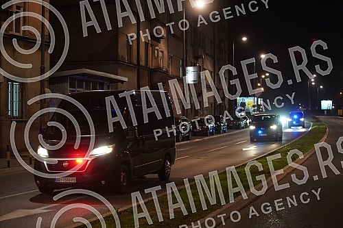 Darko Saric, who was arrested yesterday in a large international operation, was brought to the Special Court.Darko Saric koji je juce uhapsen u velikoj medjunarodnoj akciji doveden je u Specijalni sud.