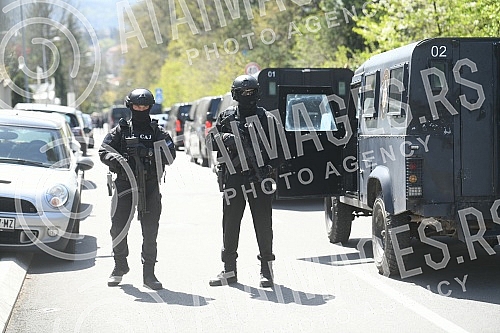 The Great International Arrest Action, which is taking place simultaneously in several European countries, countries in the region and the world, ie in Ecuador, is led by Europol, and in our country, the Criminal Police Directorate of the Ministry of