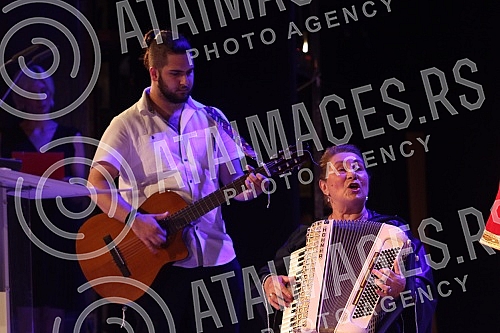 The New Democratic Party of Serbia held a festive party academy in the Madlenijanum theater on the occasion of 30 years of its existence.Nova Demokratska stranka Srbije odrzala je u teataru Madlenijanum svecanu akademiju stranke povodom 30 godina s