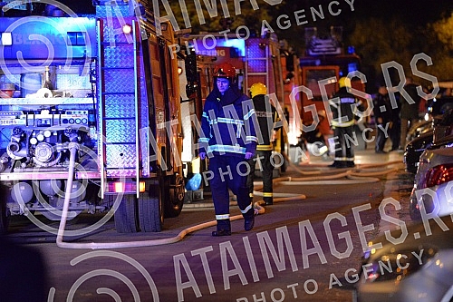 A fire in a residential building in Block 63 in New BelgradePozar u stambenoj zgradi u bloku 63 na Novom Beogradu.