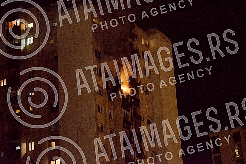 A fire in a residential building in Block 63 in New BelgradePozar u stambenoj zgradi u bloku 63 na Novom Beogradu.
