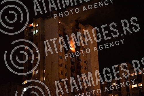 A fire in a residential building in Block 63 in New BelgradePozar u stambenoj zgradi u bloku 63 na Novom Beogradu.