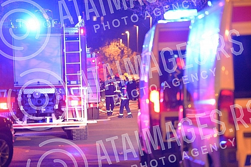 A fire in a residential building in Block 63 in New BelgradePozar u stambenoj zgradi u bloku 63 na Novom Beogradu.