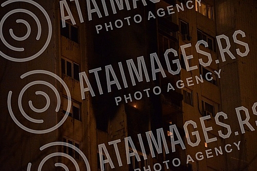 A fire in a residential building in Block 63 in New BelgradePozar u stambenoj zgradi u bloku 63 na Novom Beogradu.