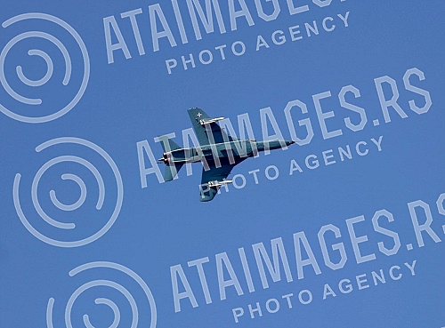 The plane of the Serbian Army patrolled the airspace above the administrative crossing Jarinje.Avion Vojske Srbije patrolirala vazdusnim prostorom iznad administrativnog prelaza Jarinje.