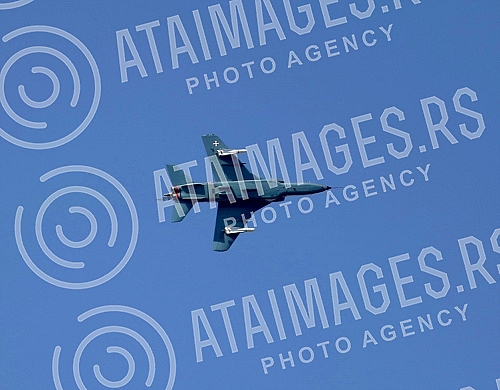 The plane of the Serbian Army patrolled the airspace above the administrative crossing Jarinje.Avion Vojske Srbije patrolirala vazdusnim prostorom iznad administrativnog prelaza Jarinje.