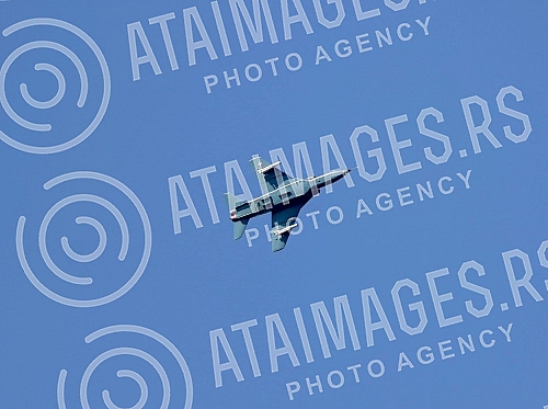 The plane of the Serbian Army patrolled the airspace above the administrative crossing Jarinje.Avion Vojske Srbije patrolirala vazdusnim prostorom iznad administrativnog prelaza Jarinje.