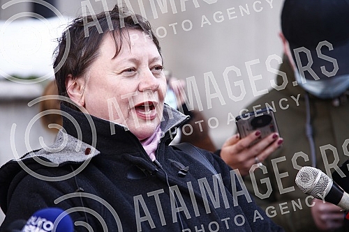 A press conference was held in front of the Government of Serbia on the action Kreni Promeni on the occasion of submitting a petition with 290,000 signatures, which would prevent the exploitation of lithium in Serbia. Ispred Vlade Srbije odrzana je