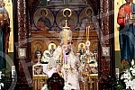 Bishop Jefrem of Banja Luka served the midnight Easter liturgy in the Church of Christ the Savior.Vladika banjalucki Ðefrem sluzio je ponocnu uskrsnju liturgiju  u Hramu Hrista Spasitelja.