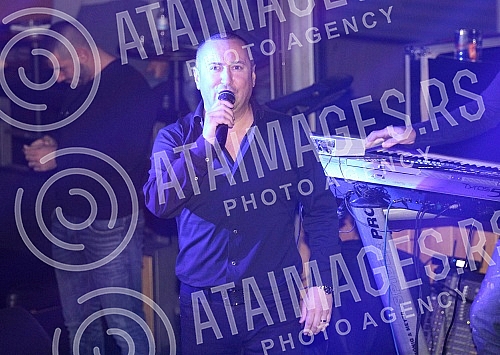 Performance of Radisa Trajkovic - Djani held on raft River.Nastup Radise Trajkovica - Djani na splavu River. 